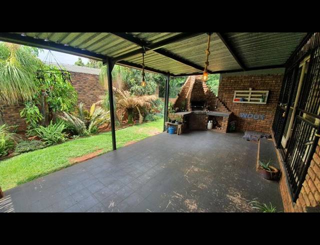 4 BEDROOM HOUSE FOR SALE IN DORANDIA